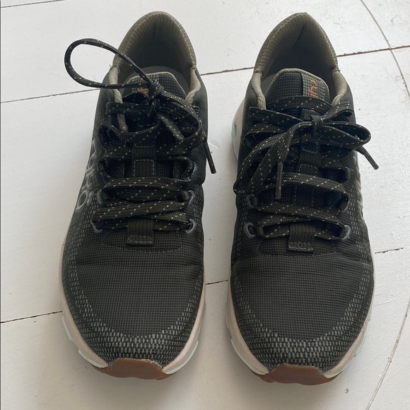 Ryka Devotion X TR Trail Walking Sneaker, size: 7M - Picture 3 of 6